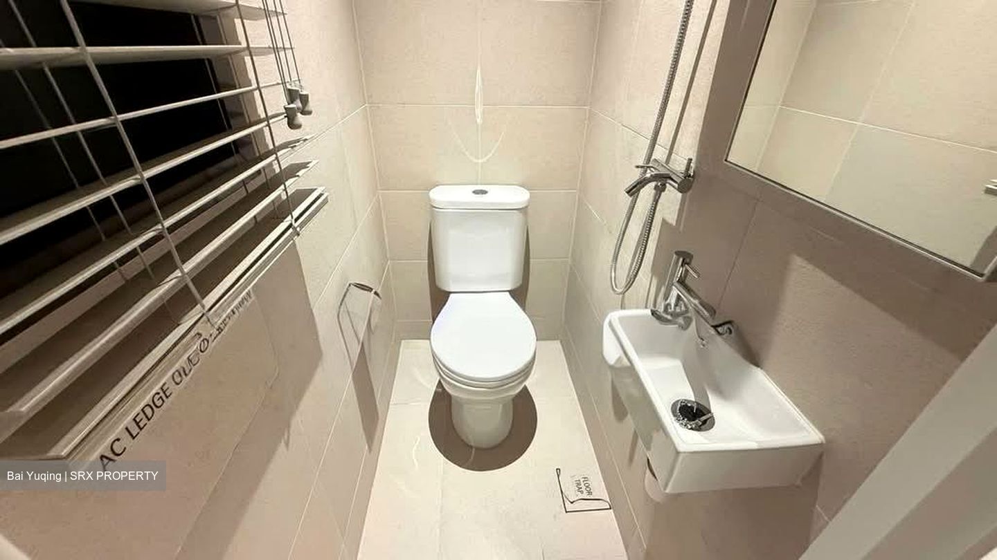 West Coast Road (D5), Condominium #572651281